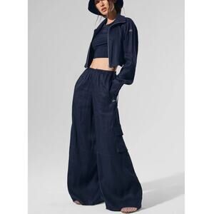 Alo Yoga XS Navy Linen Cropped Getaway Jacket & Getaway Cargo Wide Leg Pants Set